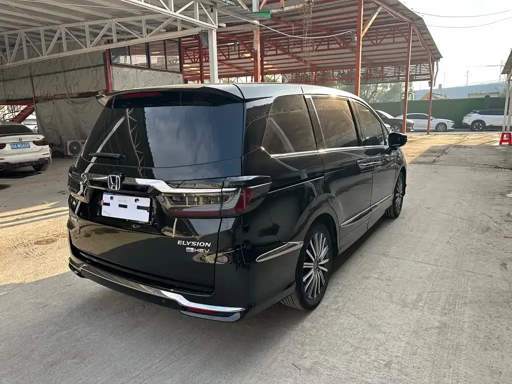 Honda Elysion 2023 из CN, фото 10