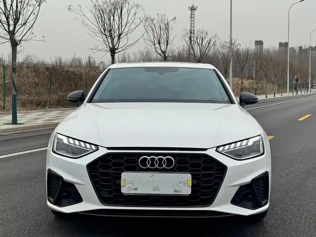 Audi A4L 2023 из CN, фото 1
