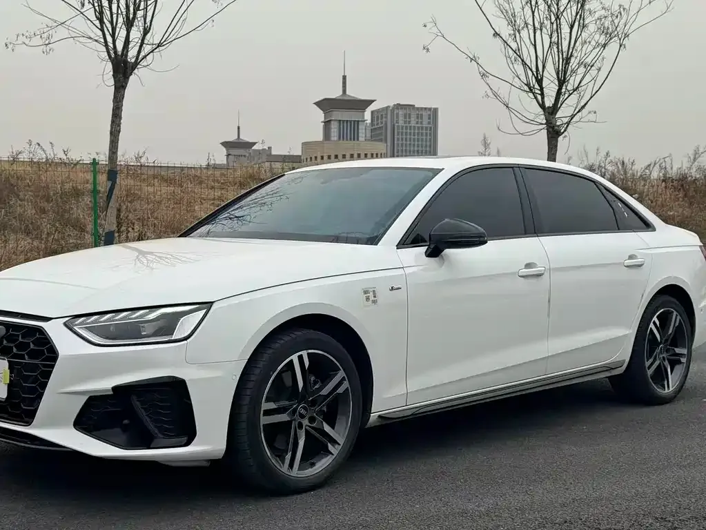 Audi A4L 2023 из CN, фото 4