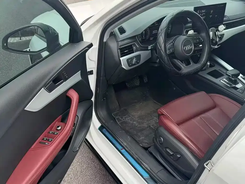 Audi A4L 2023 из CN, фото 7