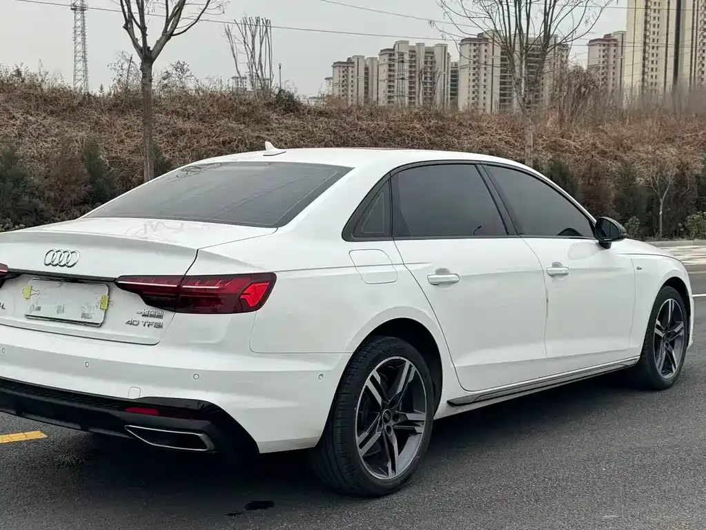 Audi A4L 2023 из CN, фото 5