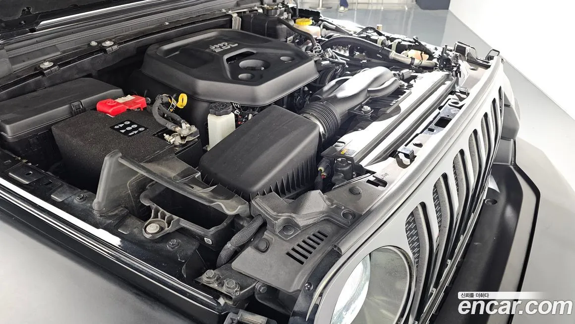 Jeep Wrangler 2022 из KR, фото 3