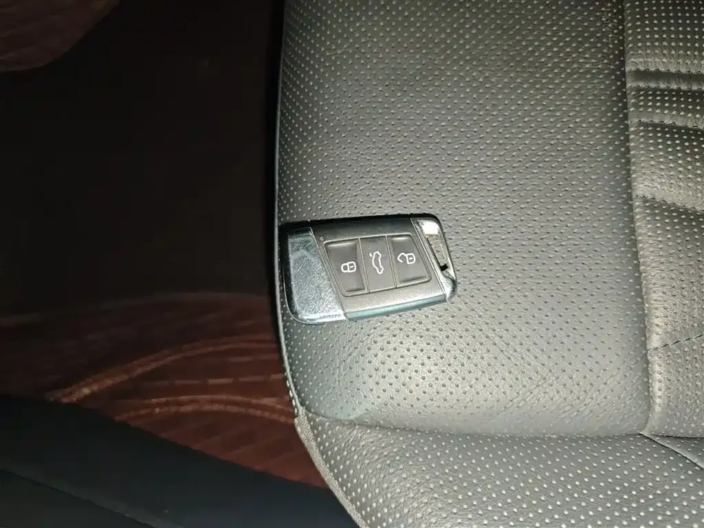 Volkswagen Passat 2022 из CN, фото 9