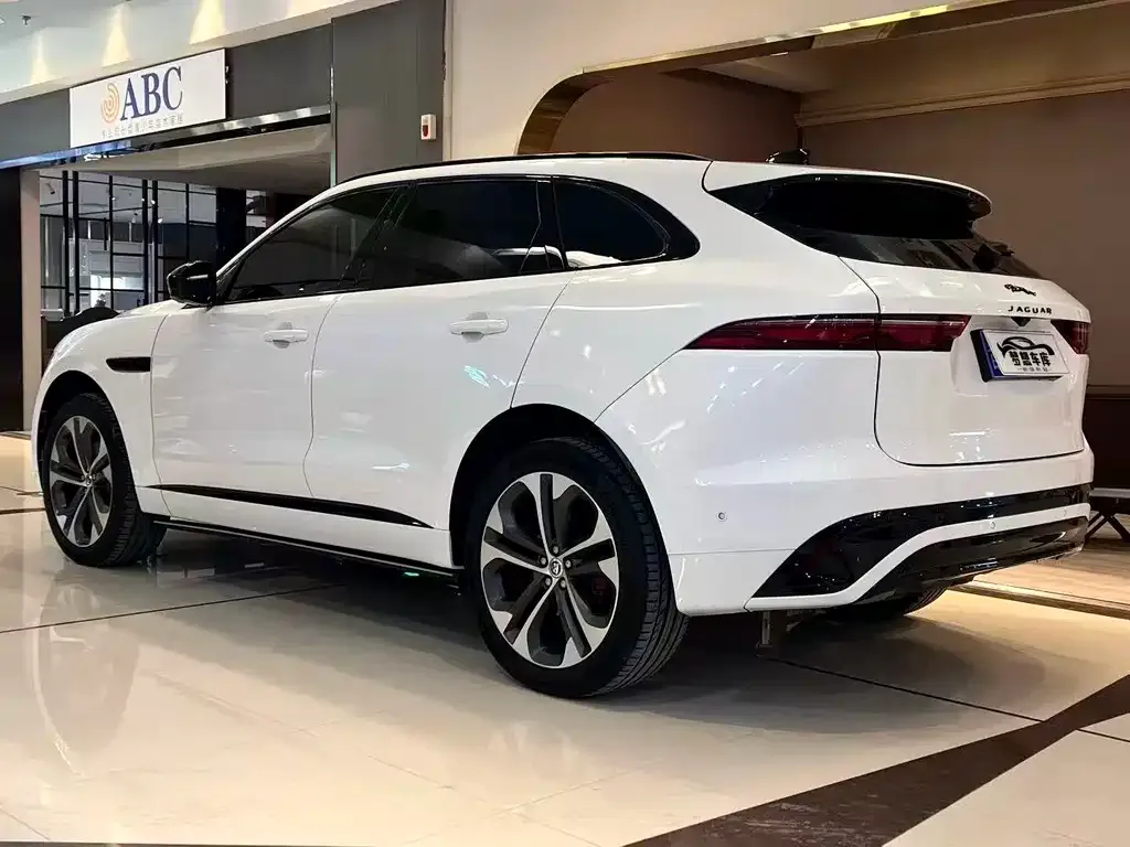 Jaguar F-PACE 2024 из CN, фото 3