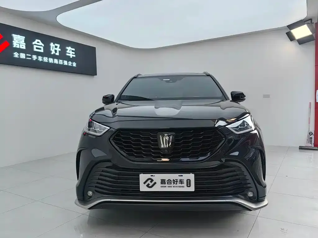 Toyota Crown Kluger 2023 из CN, фото 10