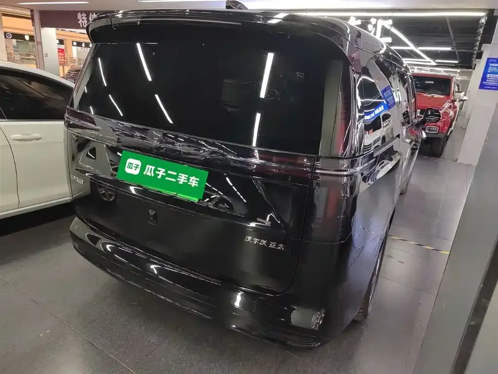 Volvo EM90 2024 из CN, фото 2