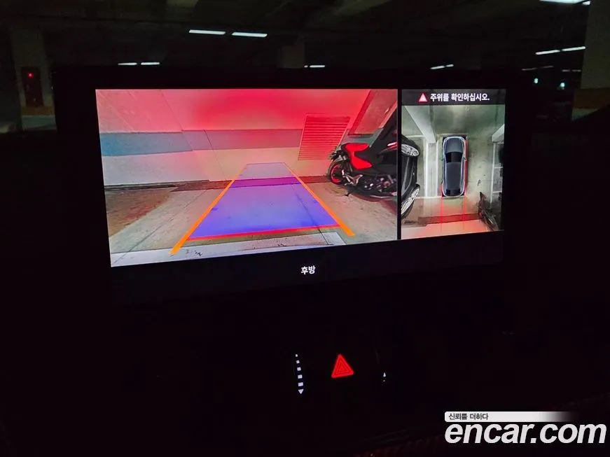 Audi SQ5 2023 из KR, фото 8