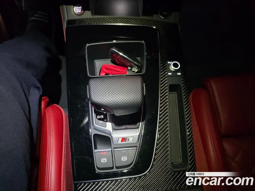 Audi SQ5 2023 из KR, фото 7