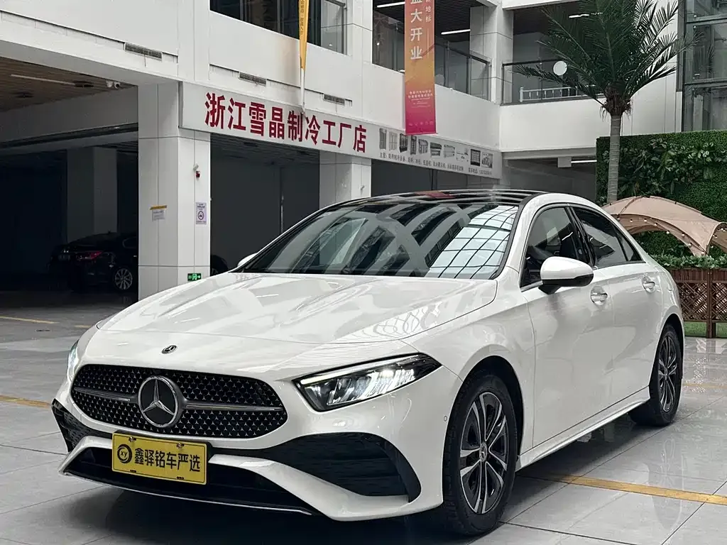 Mercedes-Benz A-Class 2023 из CN, фото 1