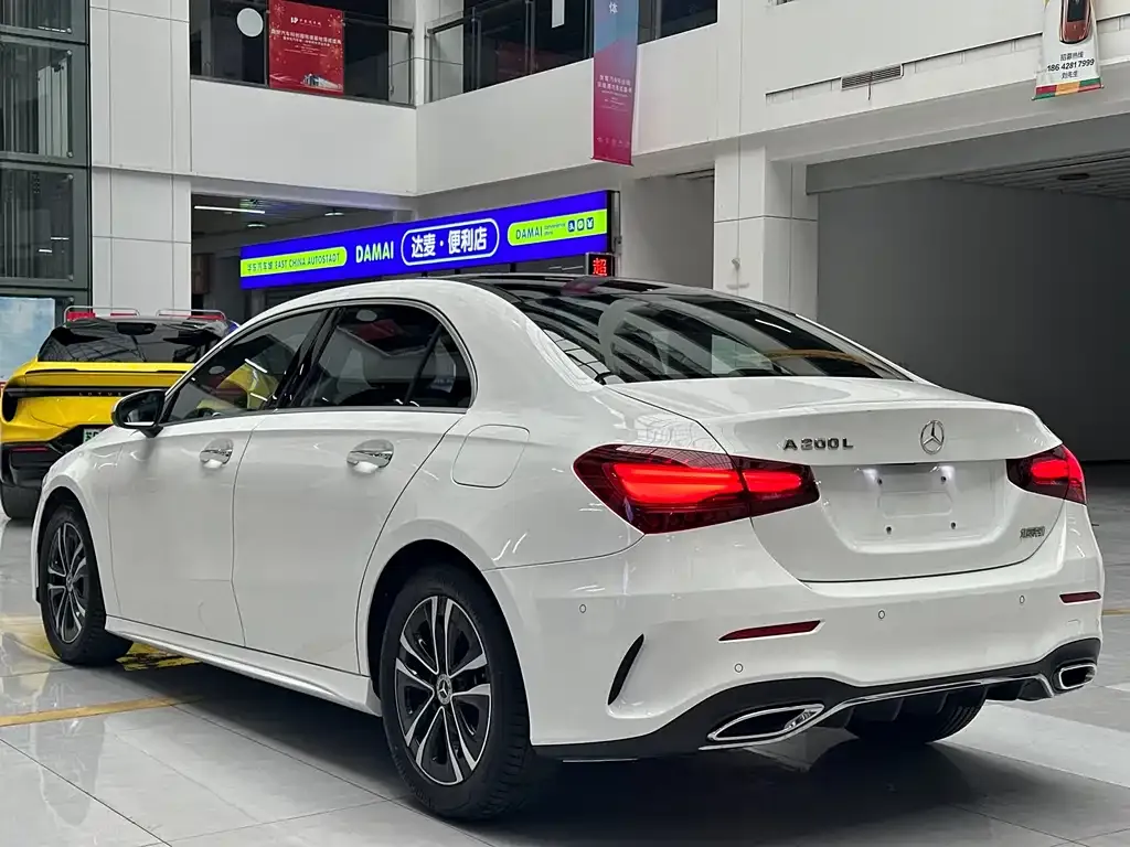 Mercedes-Benz A-Class 2023 из CN, фото 9