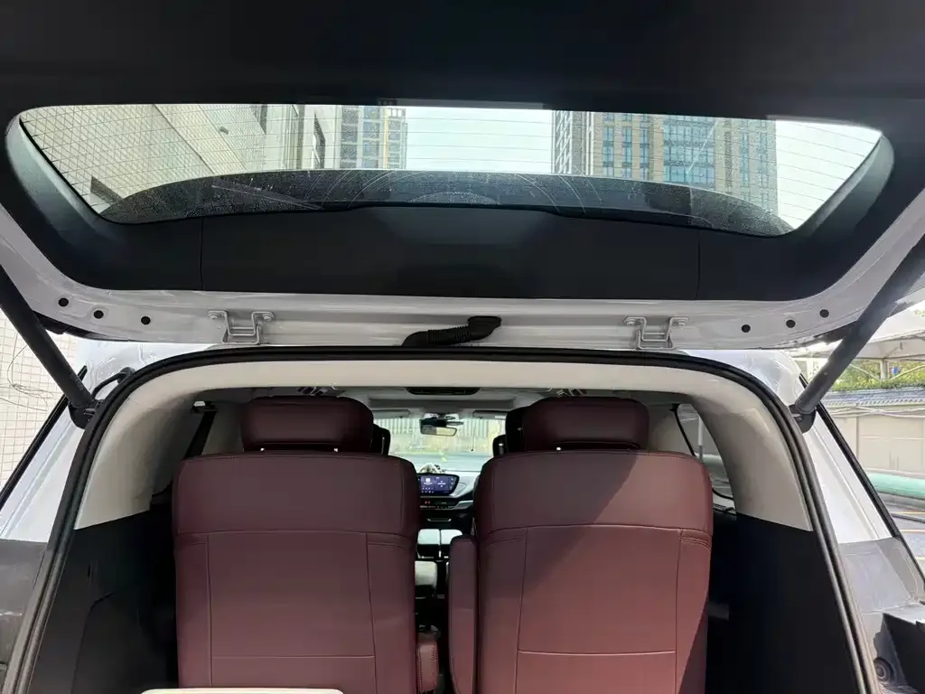 Buick Century 2023 из CN, фото 7