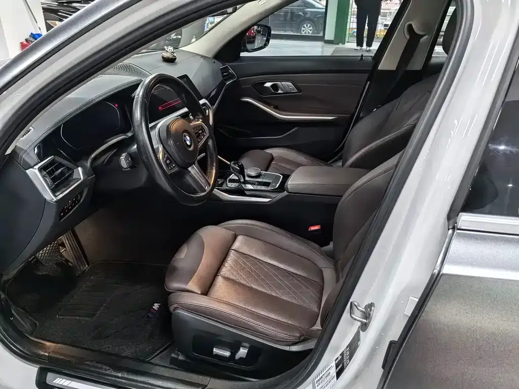BMW 3 Series 2022 из CN, фото 7