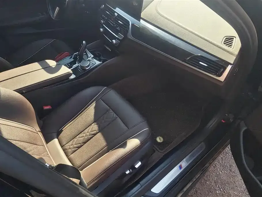 BMW 5 Series 2022 из CN, фото 6
