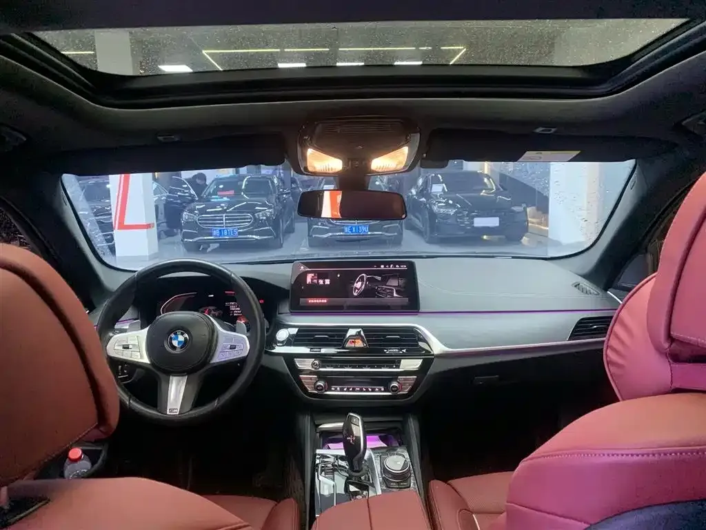 BMW 5 Series 2023 из CN, фото 2