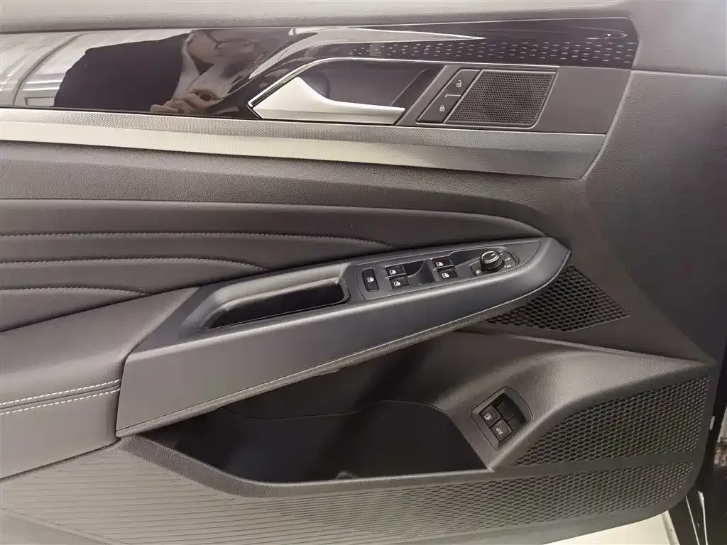 Volkswagen Passat New Energy 2022 из CN, фото 6