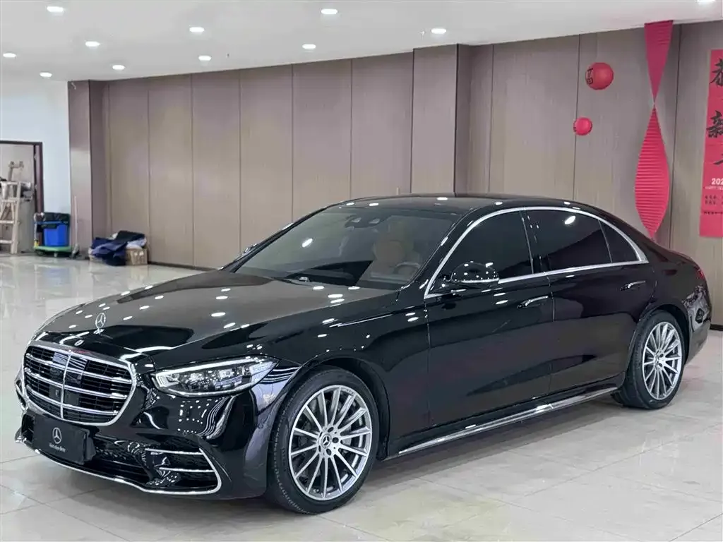 Mercedes-Benz S-Class — фото 1