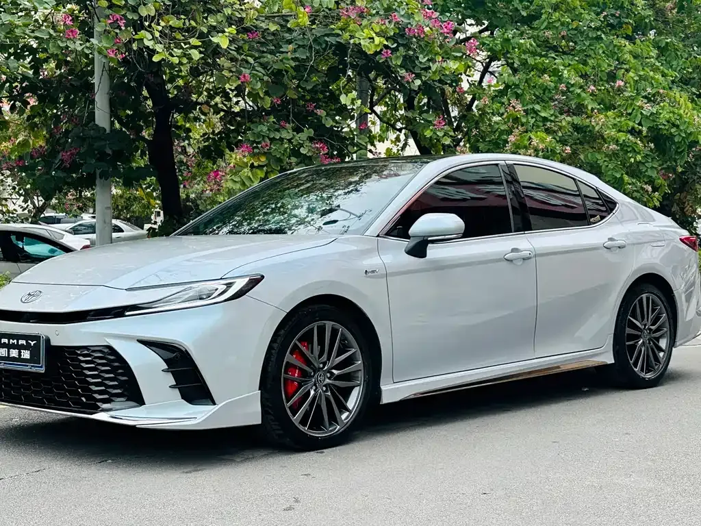 Toyota Camry 2024 из CN, фото 1