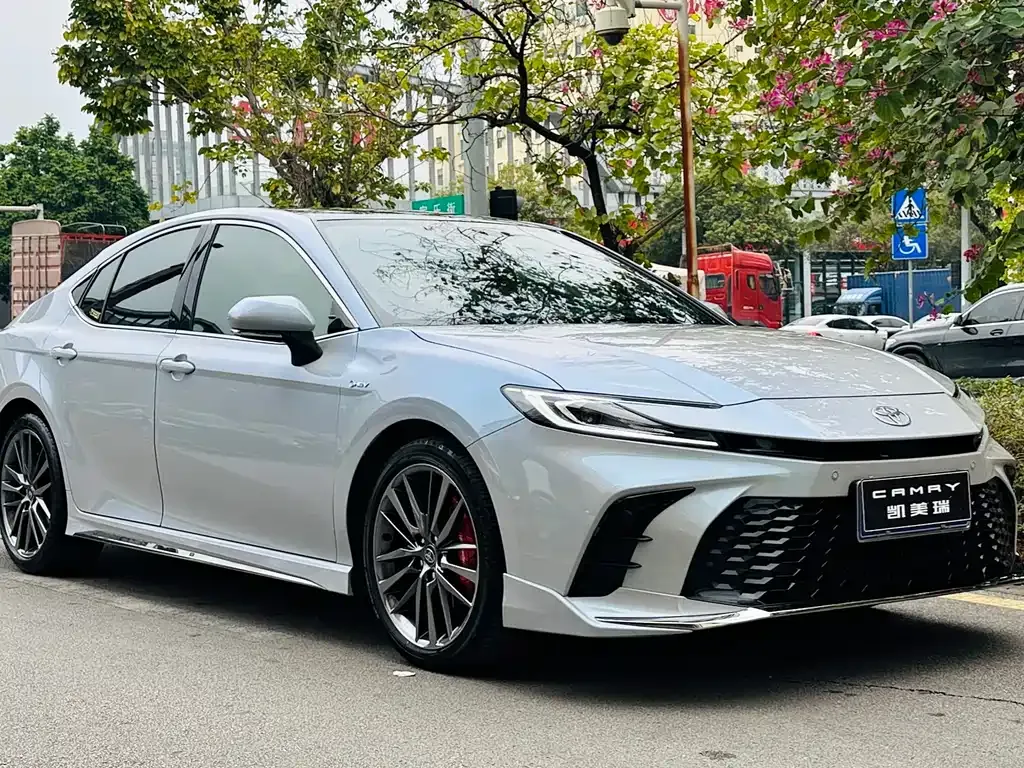 Toyota Camry 2024 из CN, фото 10