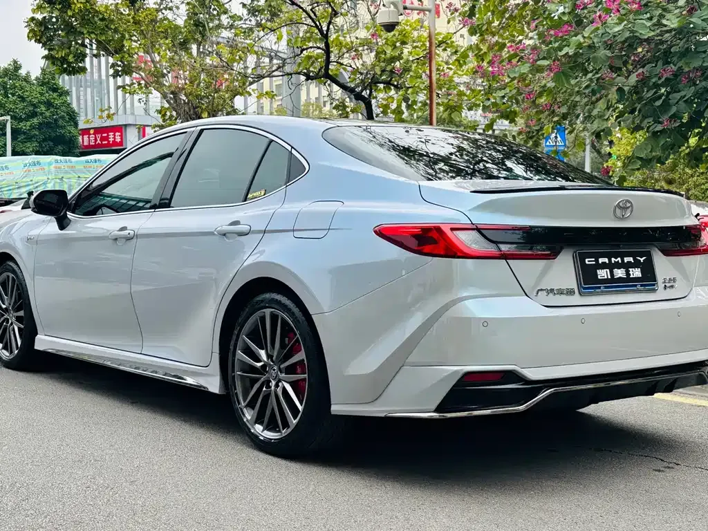 Toyota Camry 2024 из CN, фото 4