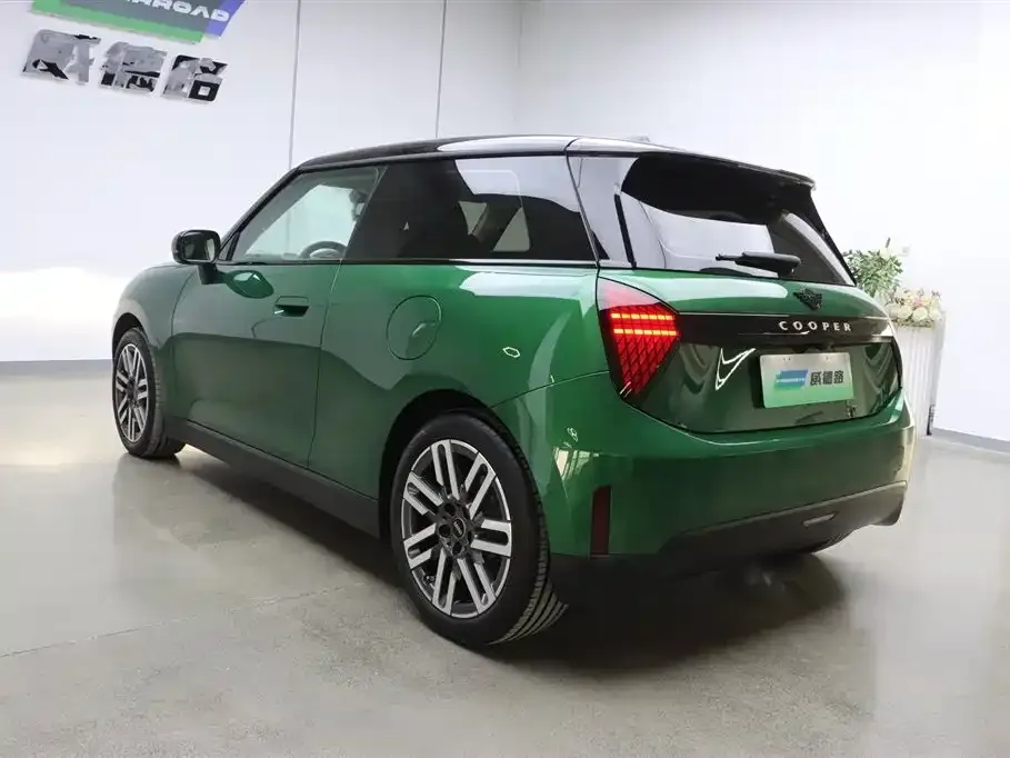 MINI Cooper EV 2024 из CN, фото 3