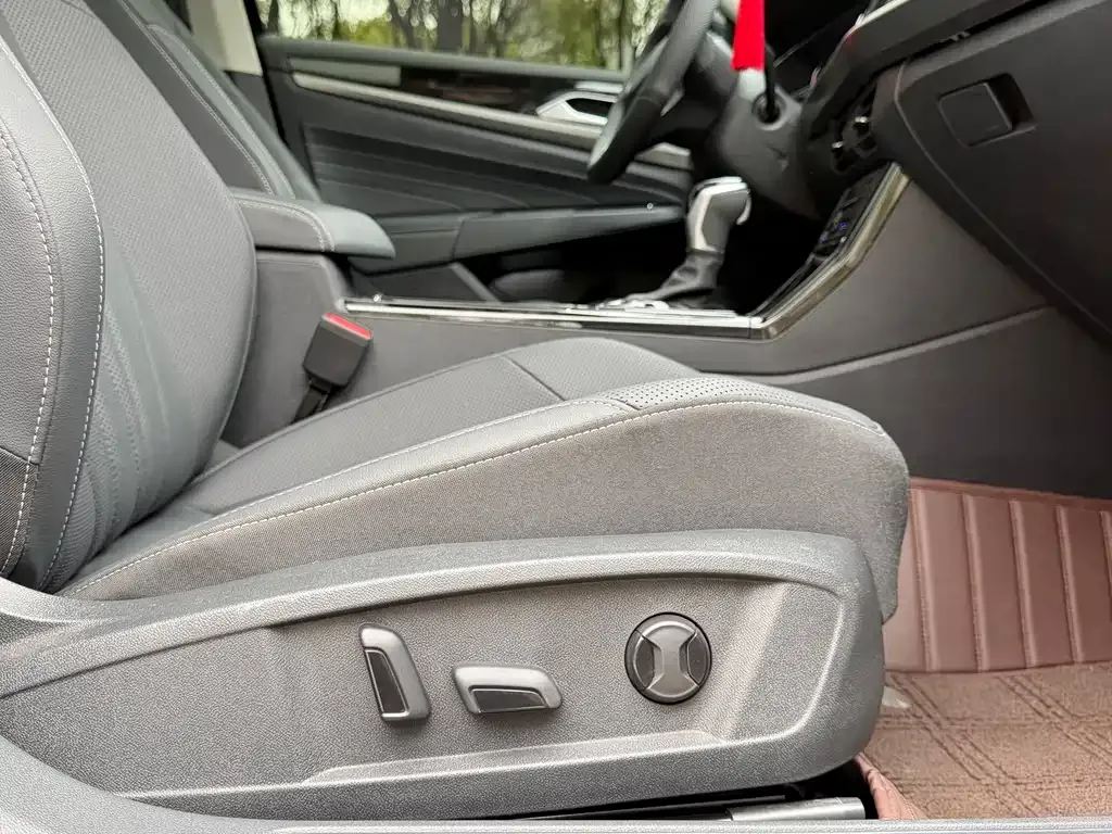 Volkswagen Passat — фото 4