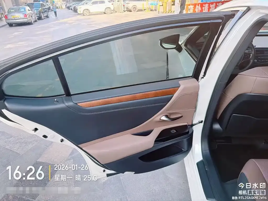 Lexus ES 2024 из CN, фото 5