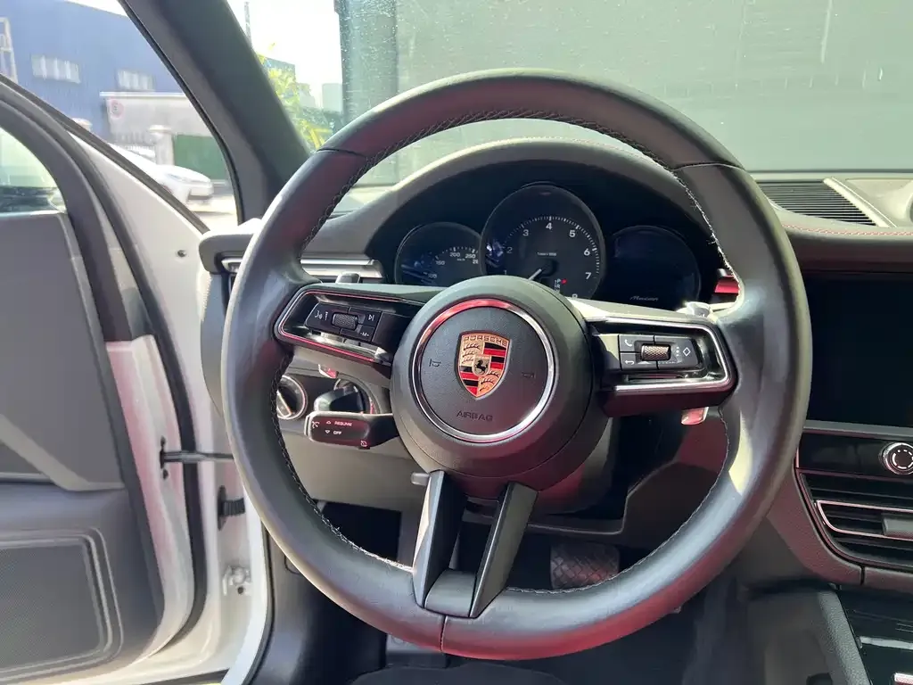 Porsche Macan 2023 из CN, фото 2