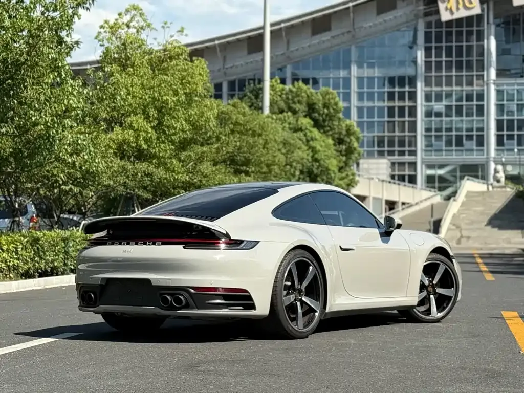 Porsche 911 2025 из CN, фото 6