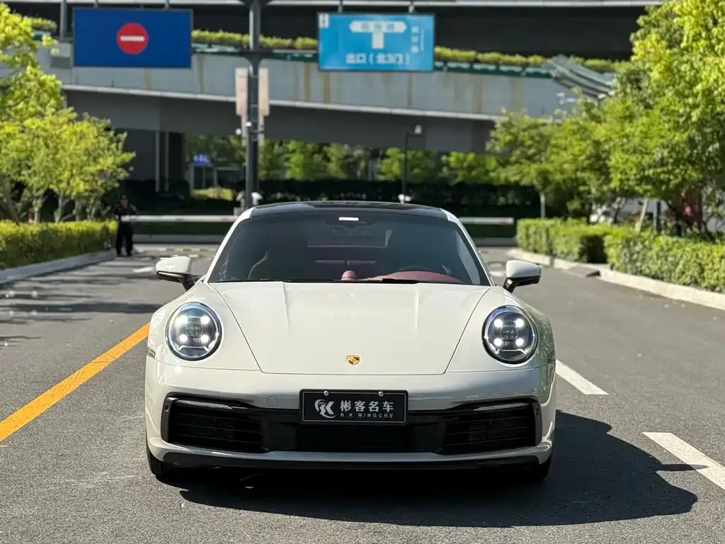 Porsche 911 2025 из CN, фото 4