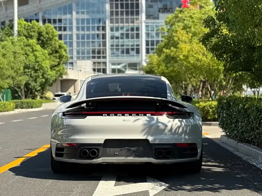 Porsche 911 2025 из CN, фото 5