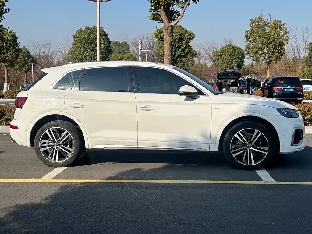 Audi Q5L 2022 из CN, фото 7