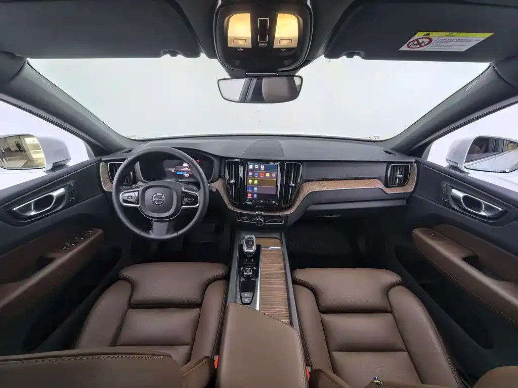Volvo XC60 2023 из CN, фото 6