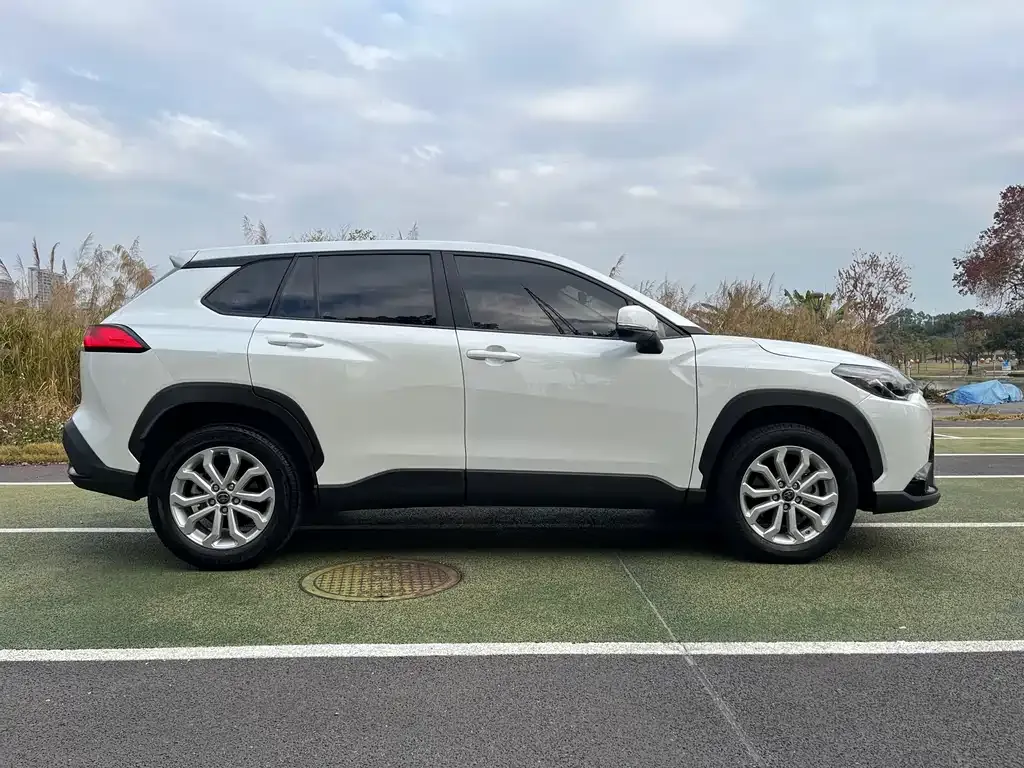 Toyota Frontlander 2022 из CN, фото 5