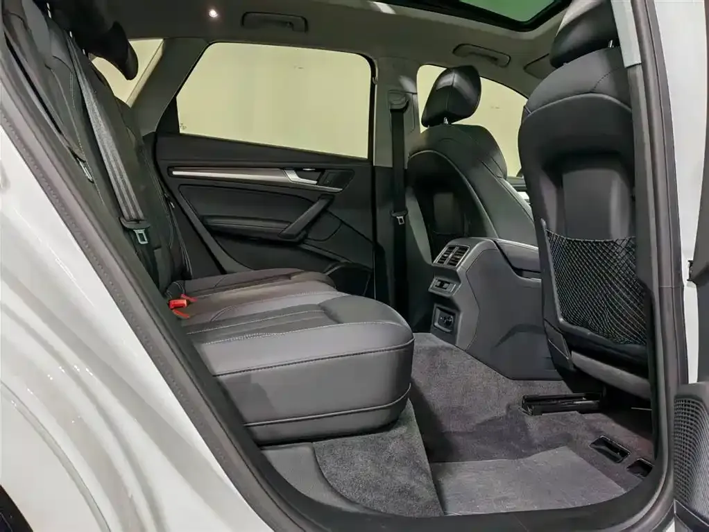 Audi Q5L 2021 из CN, фото 8