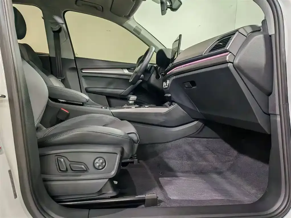Audi Q5L 2021 из CN, фото 6