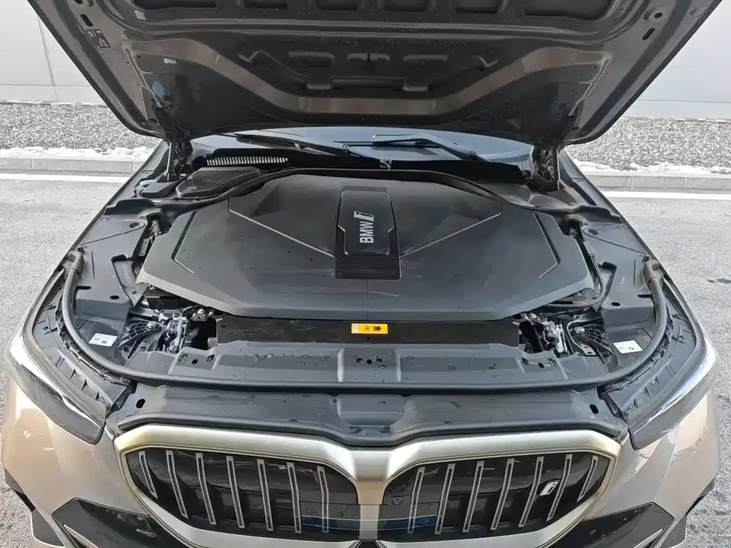 BMW i5 2025 из CN, фото 7