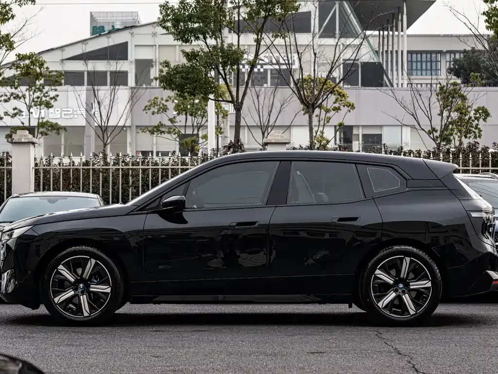 BMW iX 2023 из CN, фото 9
