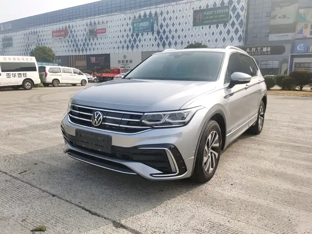 Volkswagen Tiguan L New Energy — фото 1