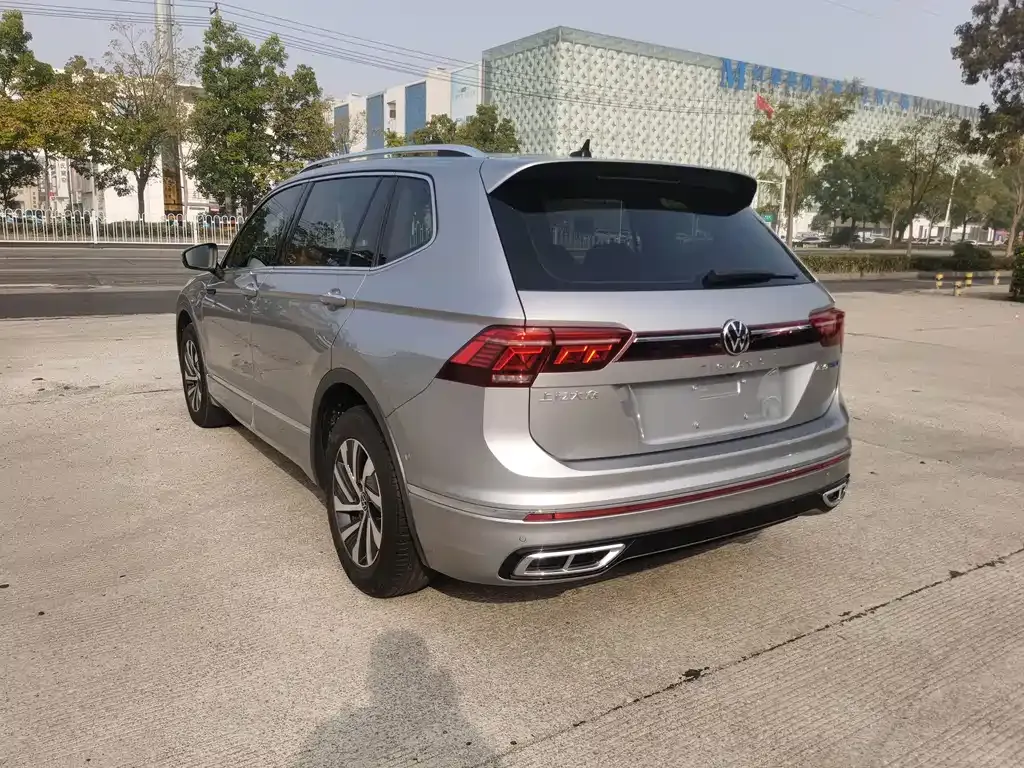 Volkswagen Tiguan L New Energy — фото 8