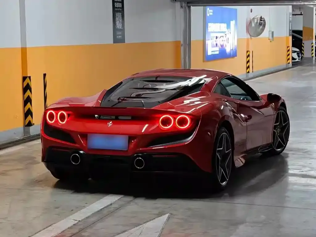 Ferrari F8 — фото 4