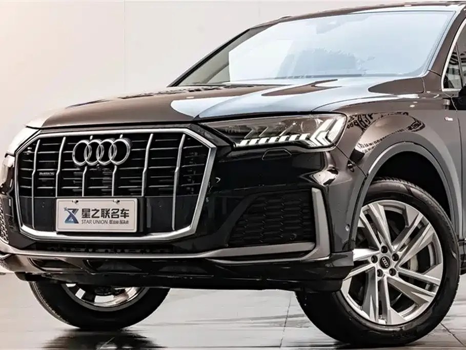 Audi Q7 2024 из CN, фото 6