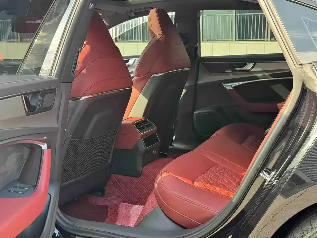 Audi A7L 2024 из CN, фото 3
