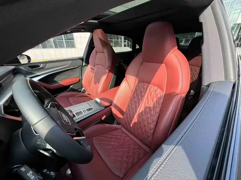 Audi A7L 2024 из CN, фото 4