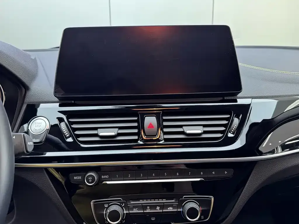 BMW 1 Series 2024 из CN, фото 7