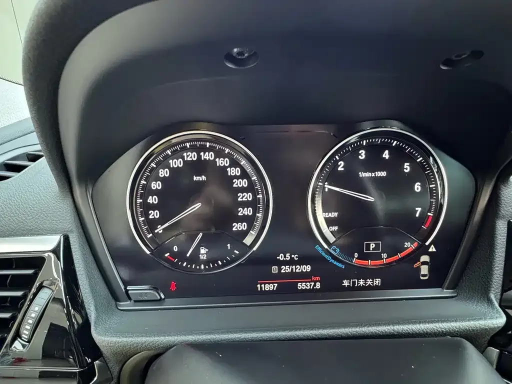 BMW 1 Series 2024 из CN, фото 10