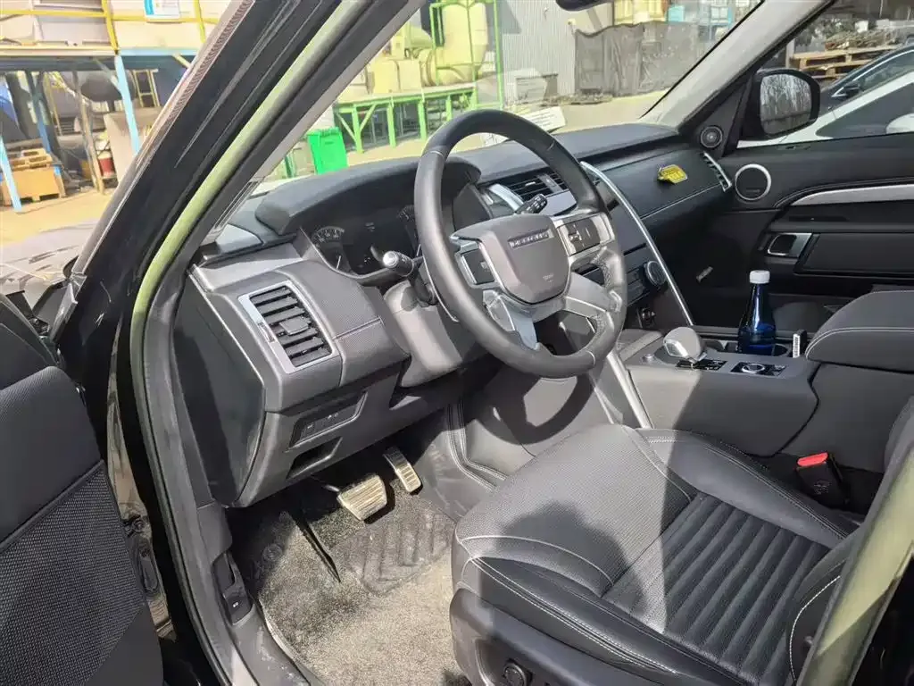 Land Rover Discovery 2023 из CN, фото 3