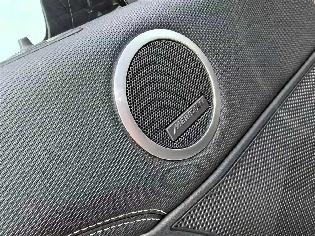 Land Rover Discovery 2023 из CN, фото 8