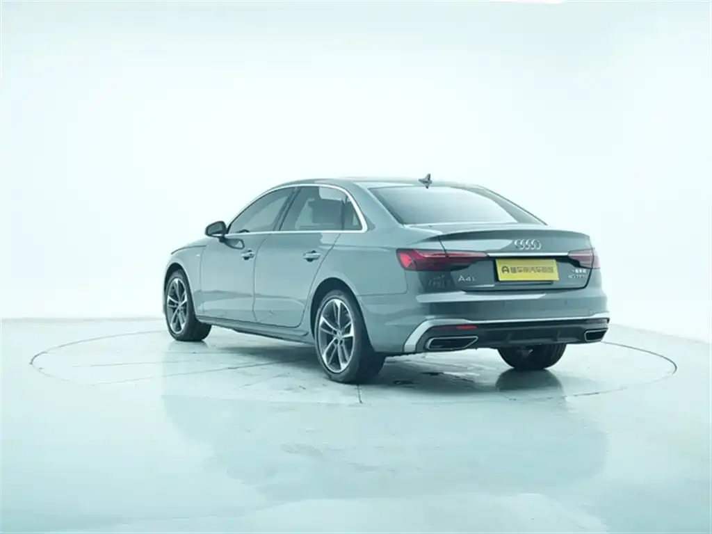 Audi A4L 2023 из CN, фото 10