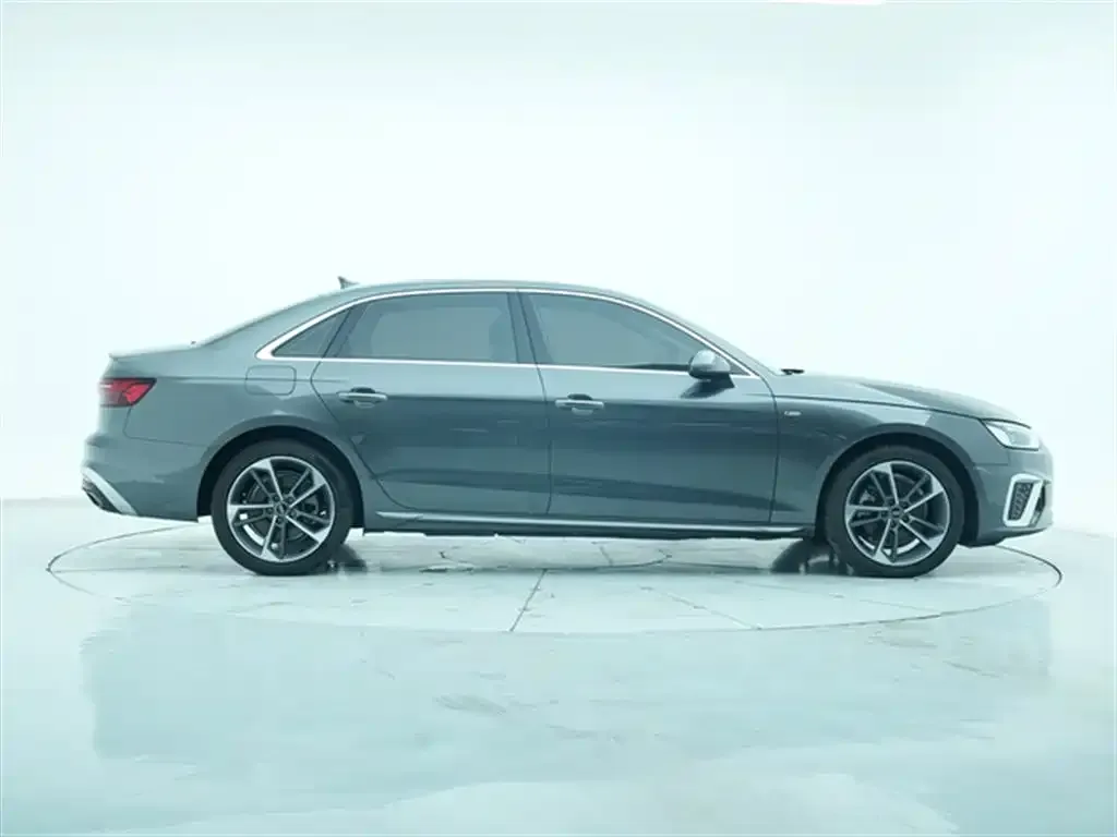 Audi A4L 2023 из CN, фото 9