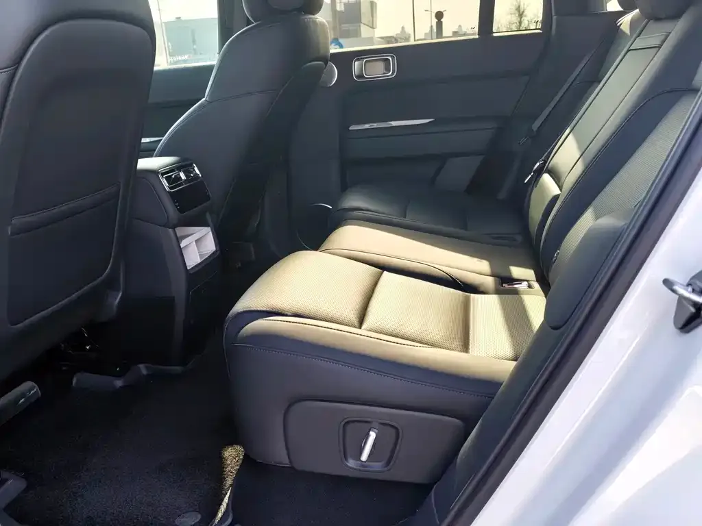 Li Auto L6 2024 из CN, фото 2